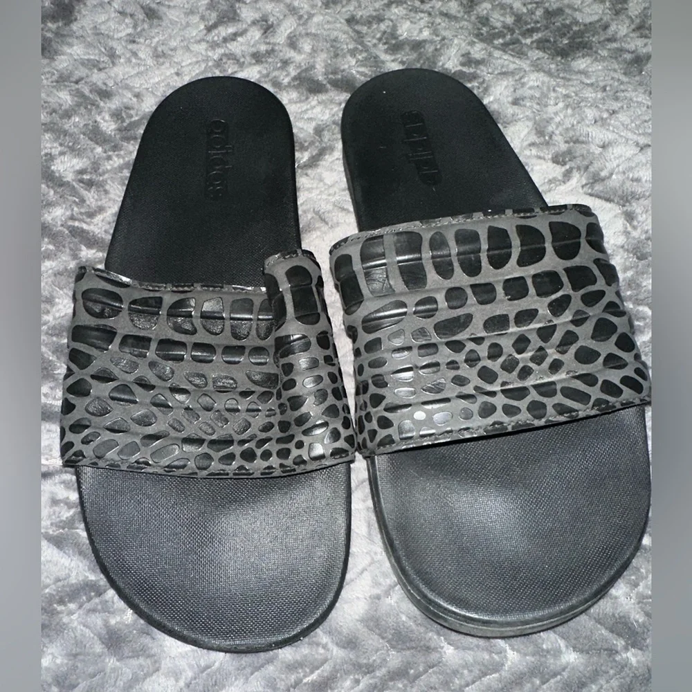 Adidas, subtle animal print slides - Picture 2 of 3